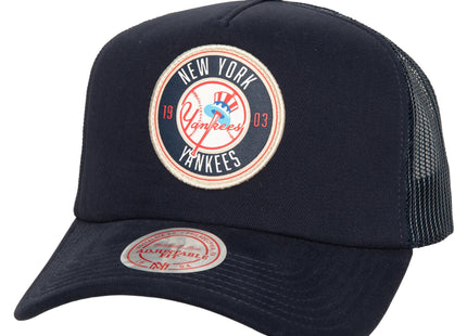 Circle Change Trucker Coop New York Yankees