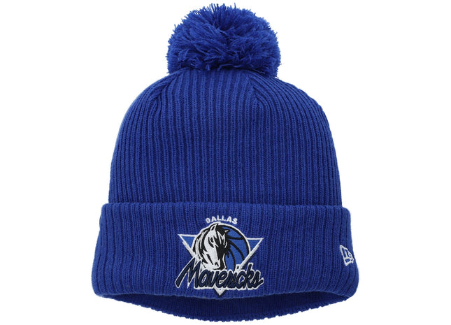 Knit Dallas Mavericks New Era 2021 NBA Tip-Off Team Color Pom Cuffed Knit Hat - Blue