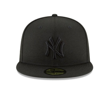 NEW YORK YANKEES BLACKOUT BASIC 59FIFTY FITTED