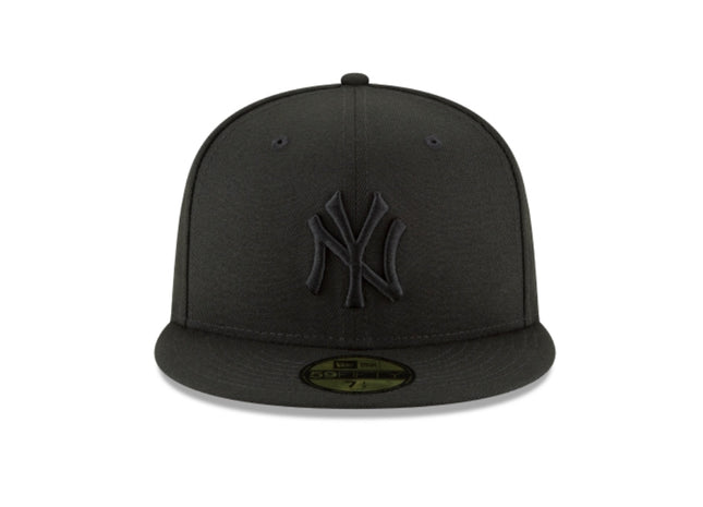NEW YORK YANKEES BLACKOUT BASIC 59FIFTY FITTED